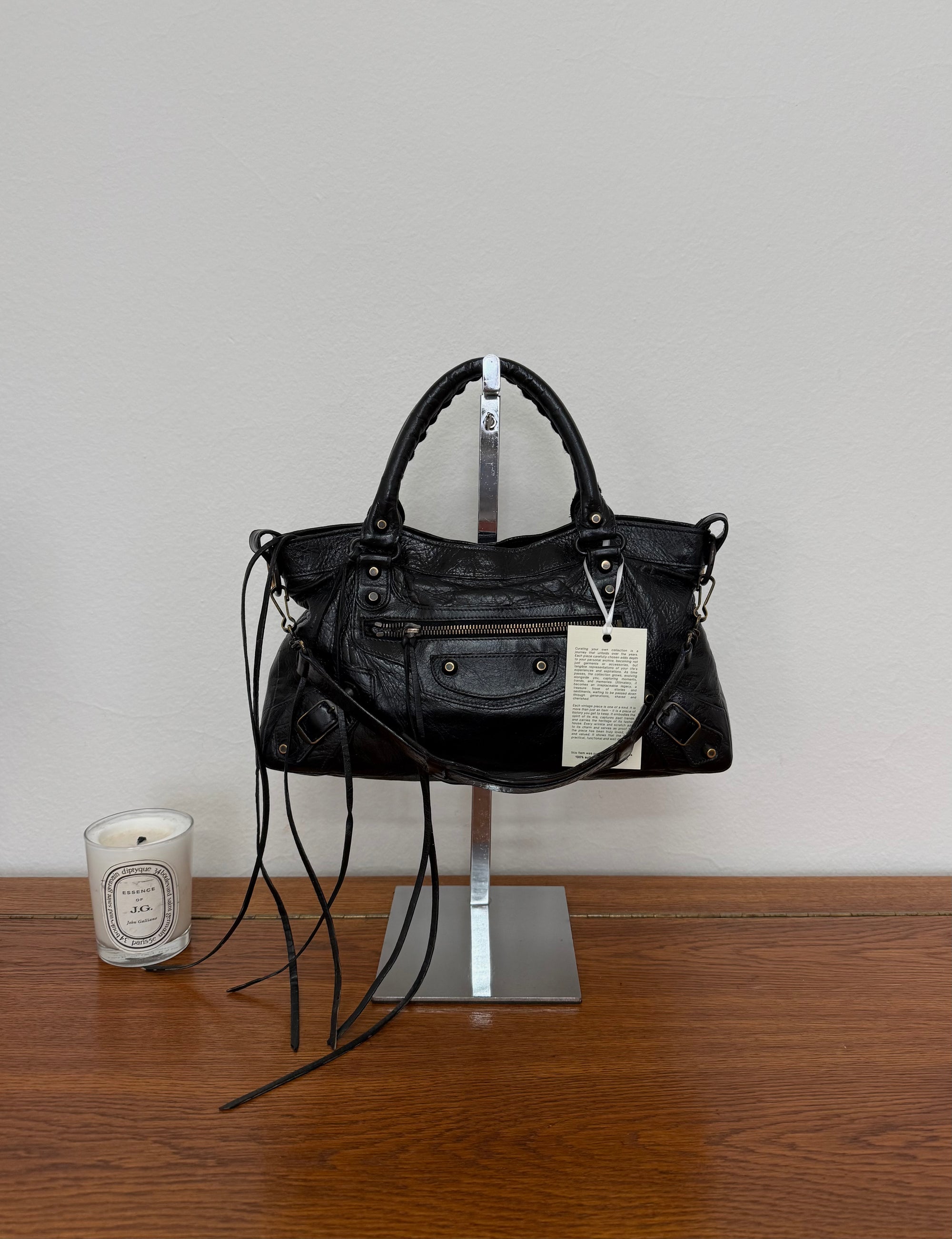 BALENCIAGA FIRST “SMALL CITY” BAG BLACK GOLD HW