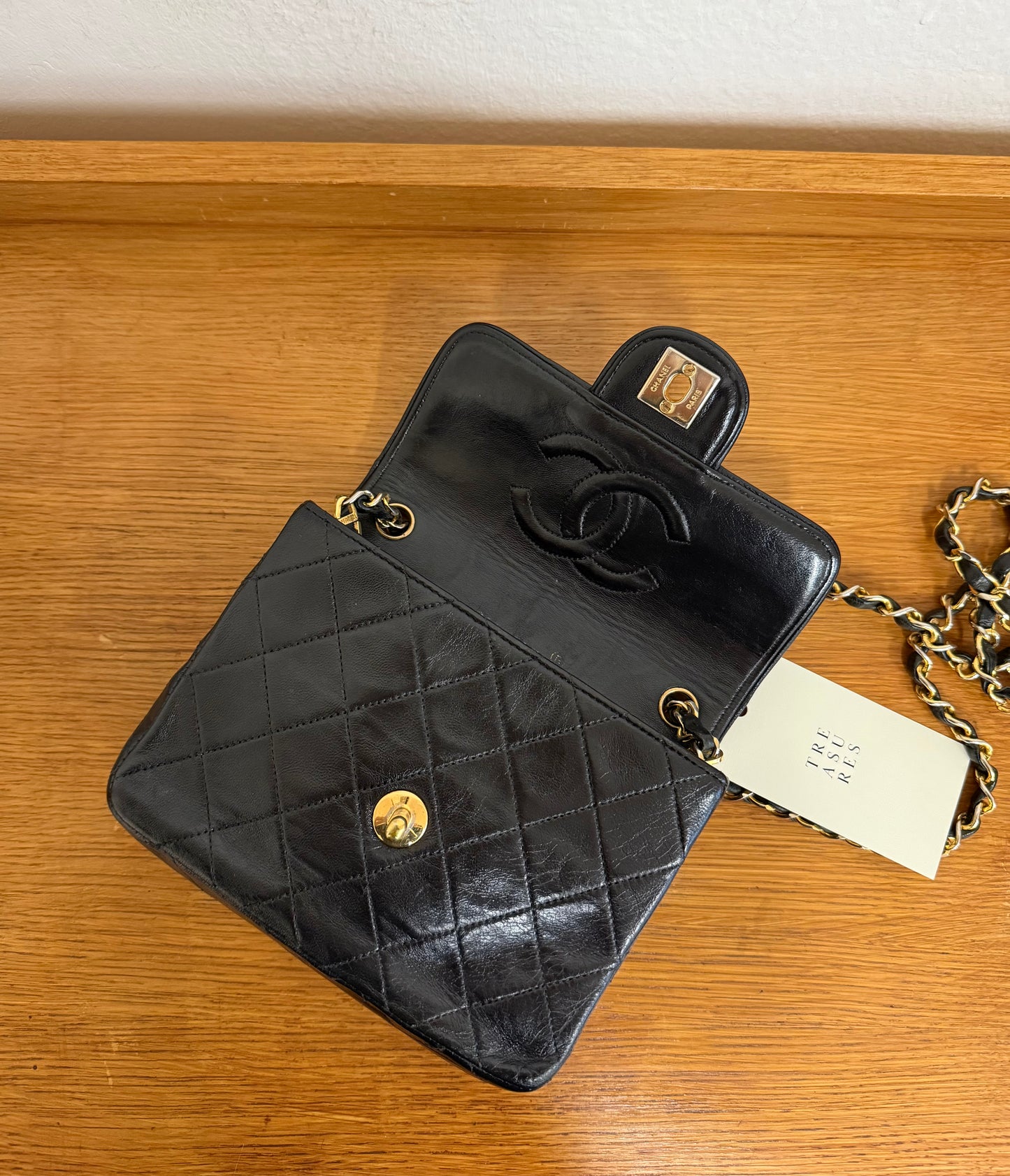 CHANEL CLASSIC SINGLE FLAP BAG TWIST LOCK 24K GOLD