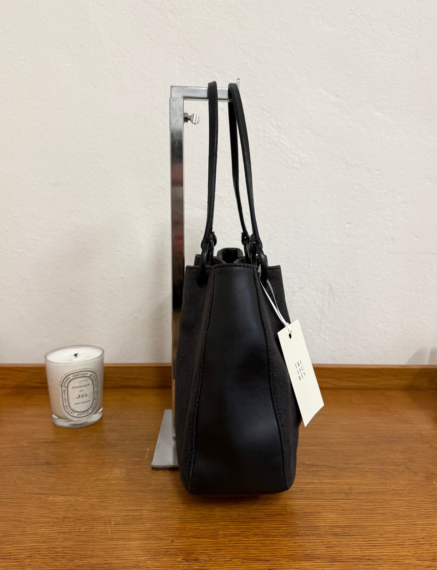 GUCCI GG SHOULDER BAG BLACK & POUCH TOM FORD ERA