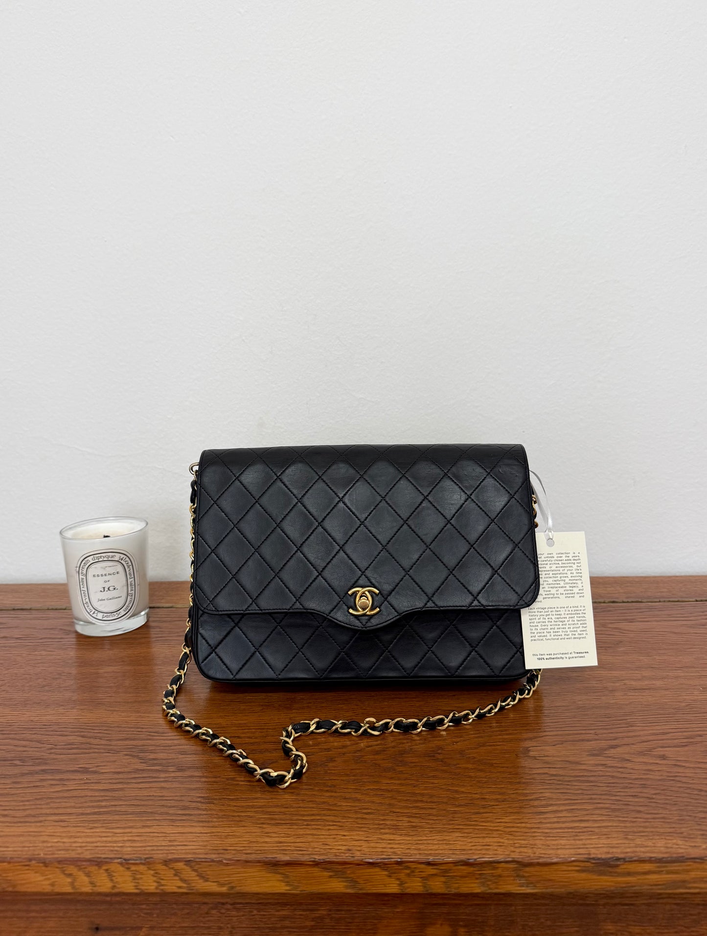 CHANEL BLACK TWIST LOCK FLAP BAG LAMBSKIN GOLD HW