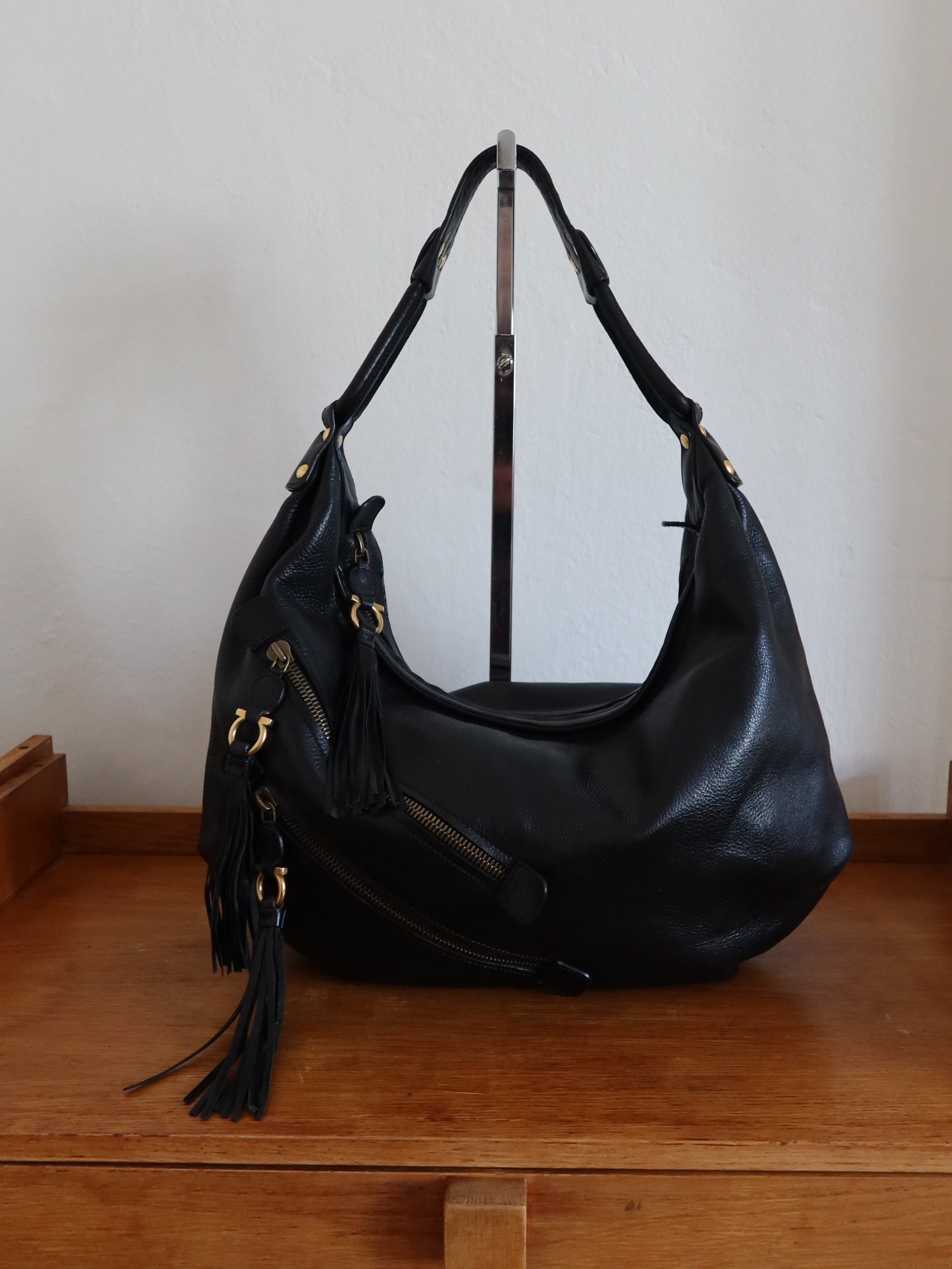 FERRAGAMO LARGE HOBO BAG