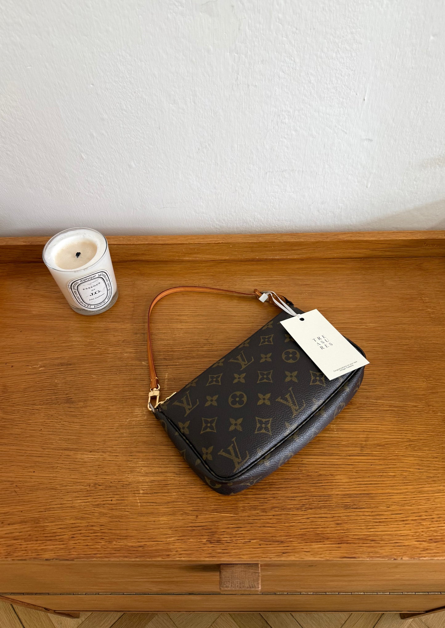 LV POCHETTE 273