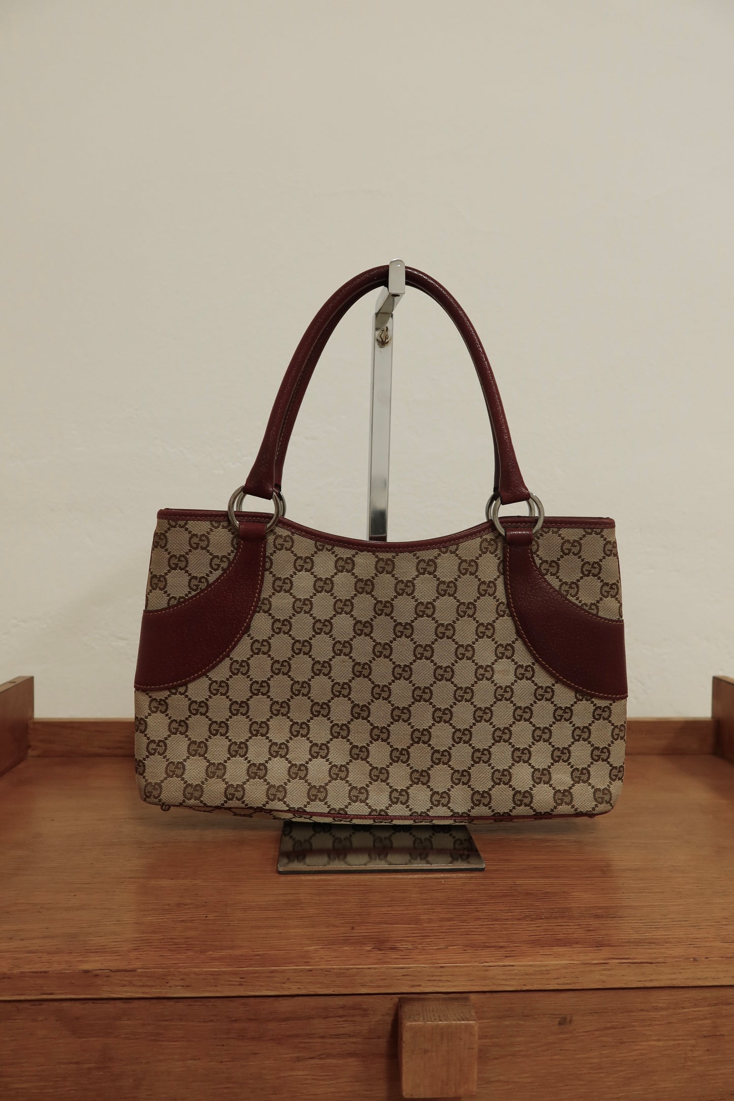 GUCCI GG SHOULDER TOTE BAG WINE