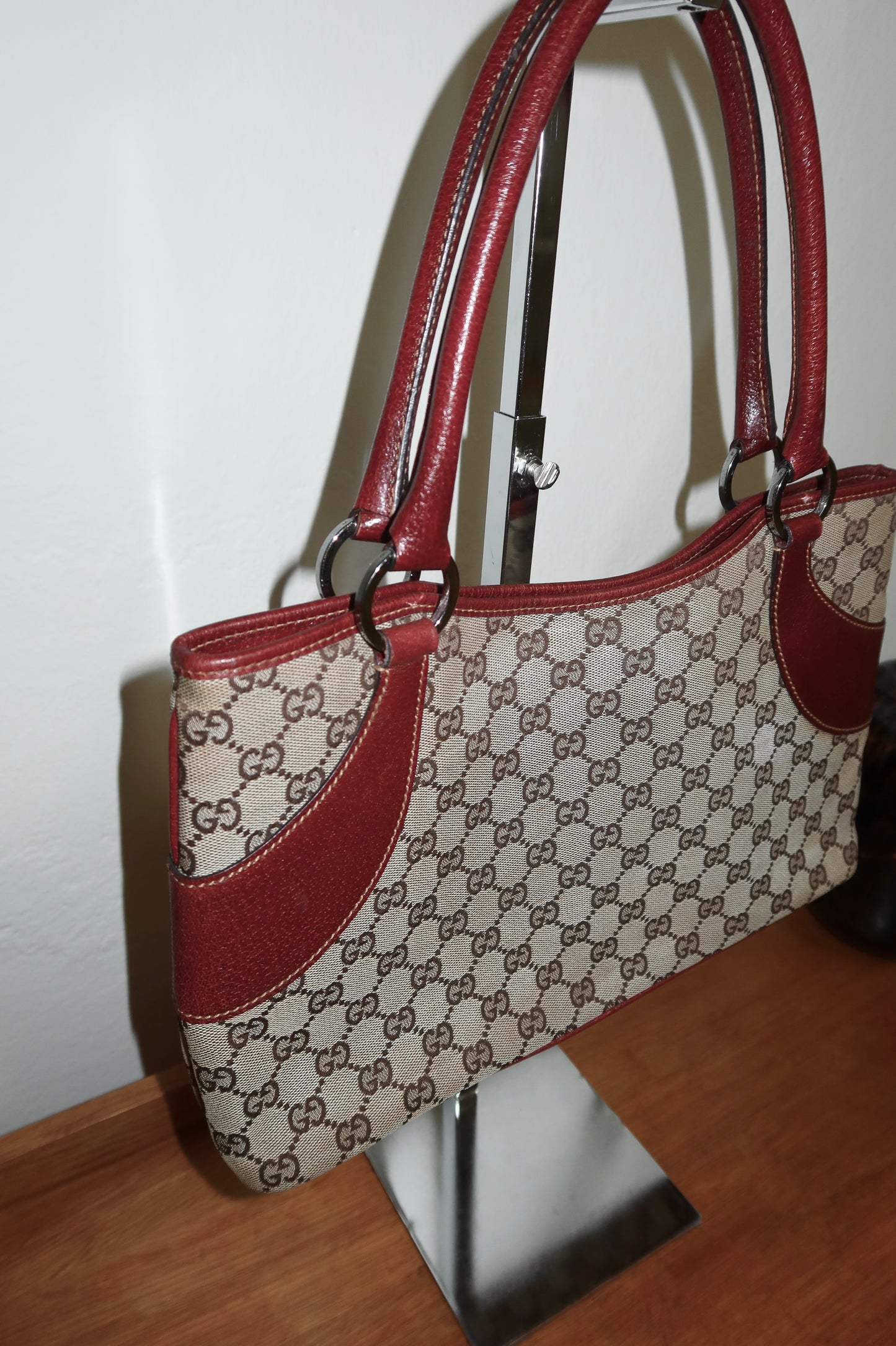 GUCCI GG SHOULDER TOTE BAG WINE