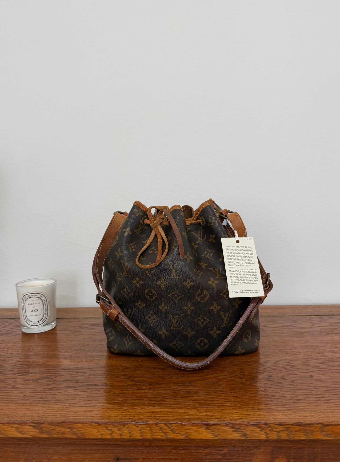 LV PETIT NOÉ MONOGRAM BUCKET BAG 319