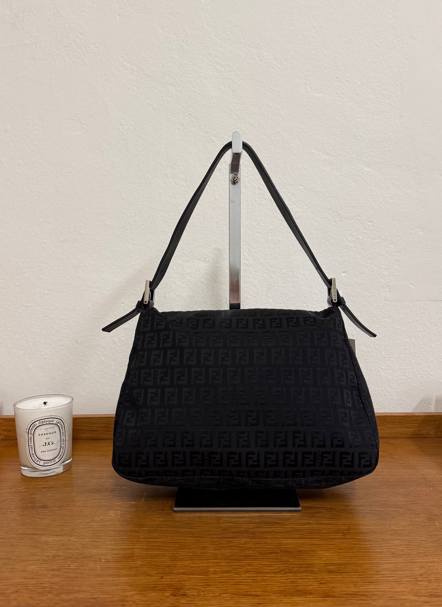 FENDI MAMMA BAGUETTE BLACK ZUCCA