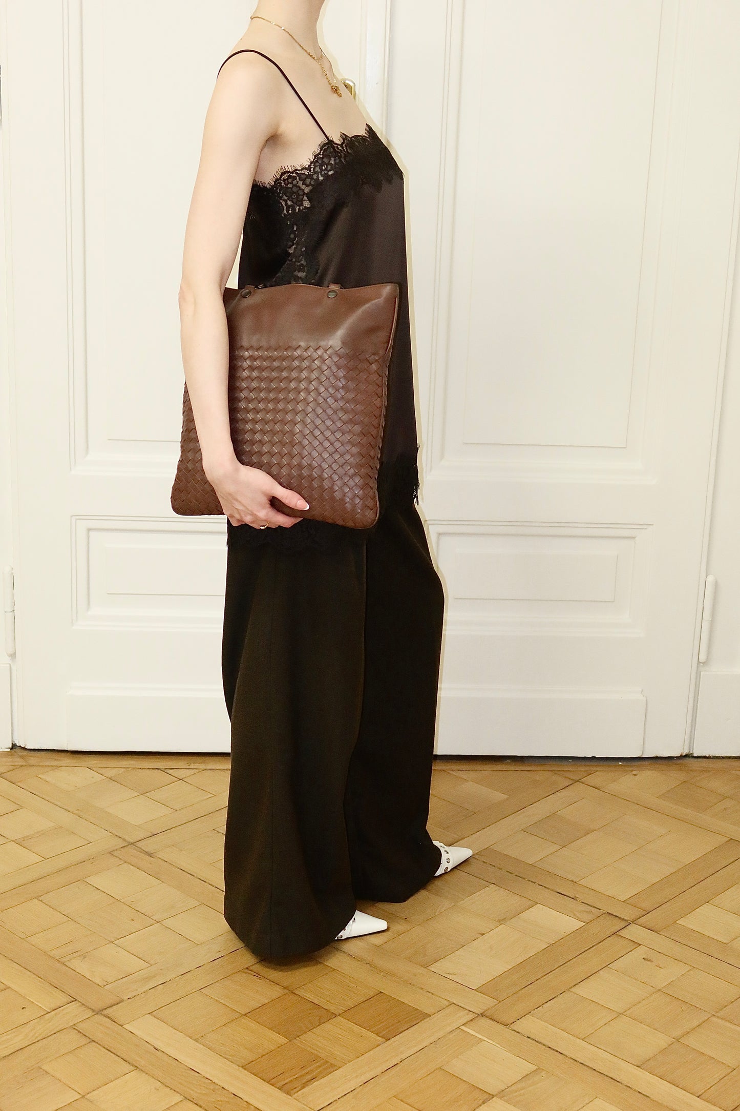 BOTTEGA VENETA INTRECCIATO SHOULDER BAG BROWN