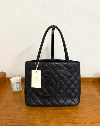 CHANEL CAVIAR MEDDALLION TOTE
