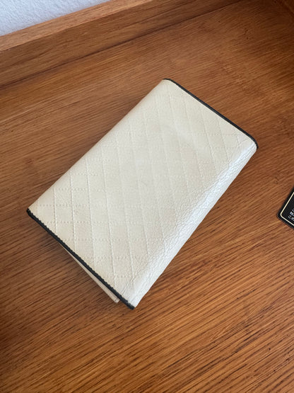 CHANEL WALLET GRAINED LEATHER BUTTER YELLOW