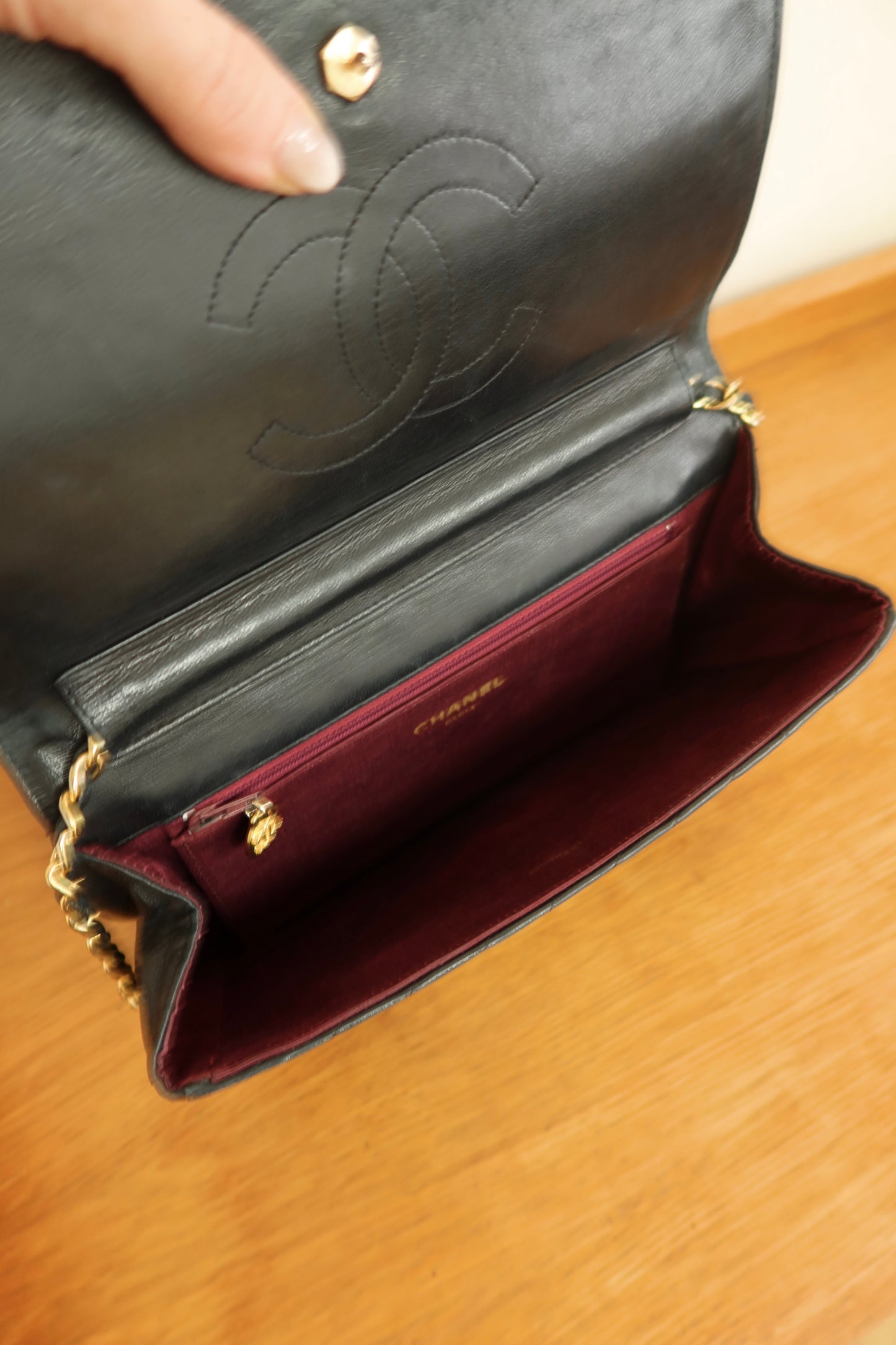 CHANEL DIAGONAL STITCH SINGLE FLAP BAG 2