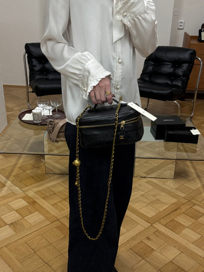 CHANEL VANITY LAMBSKIN