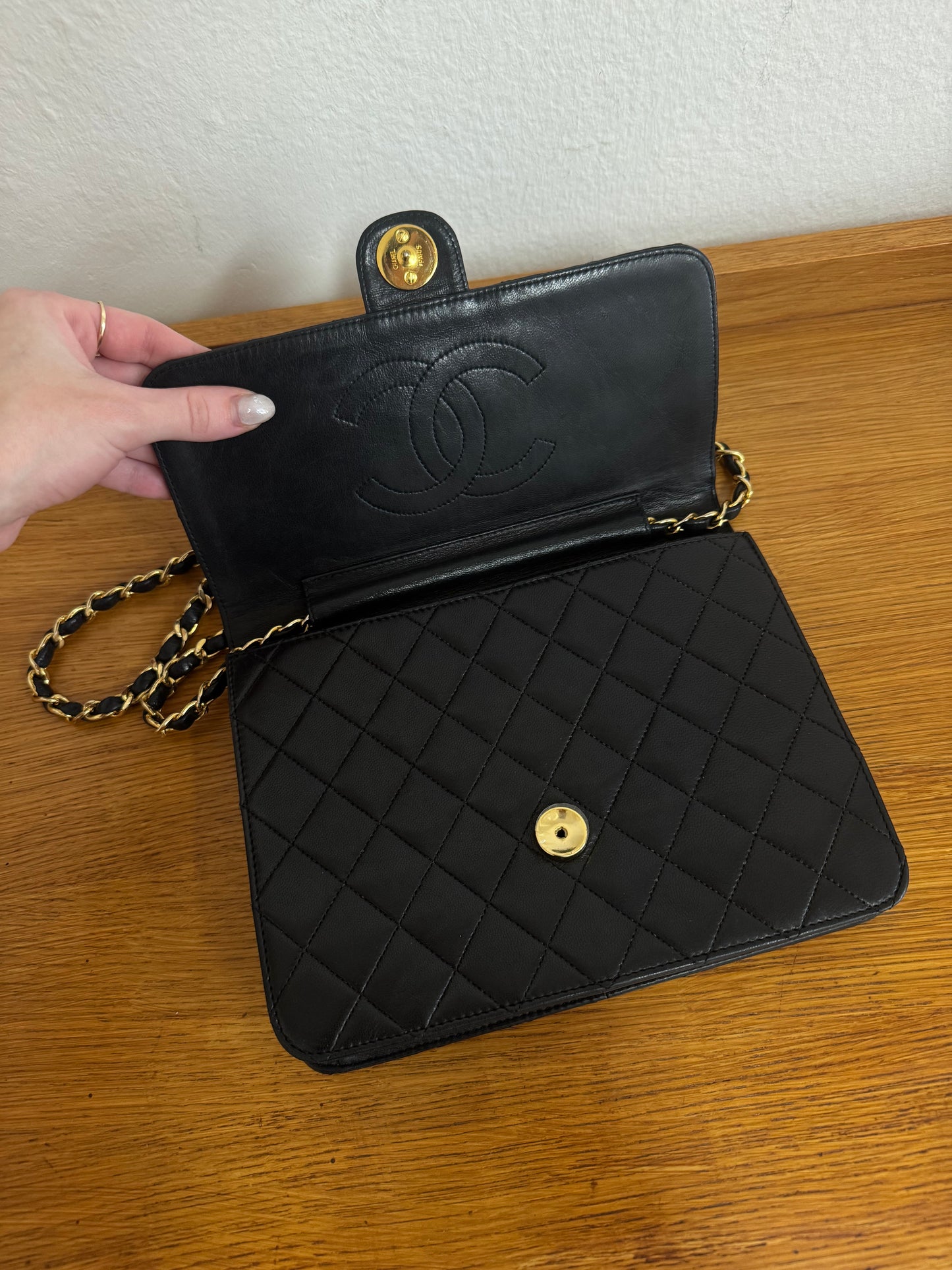 CHANEL LAMBSKIN SINGLE FLAP BAG & BOX & ENTRUPY