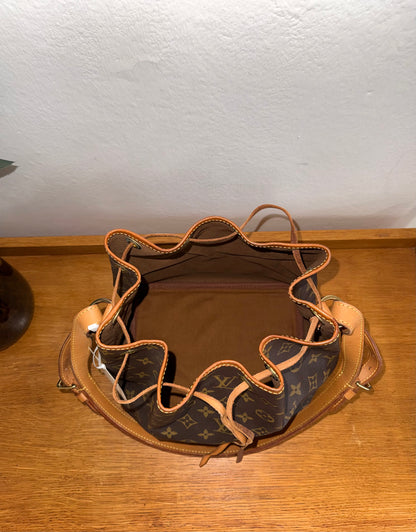 LV PETIT NOÉ MONOGRAM