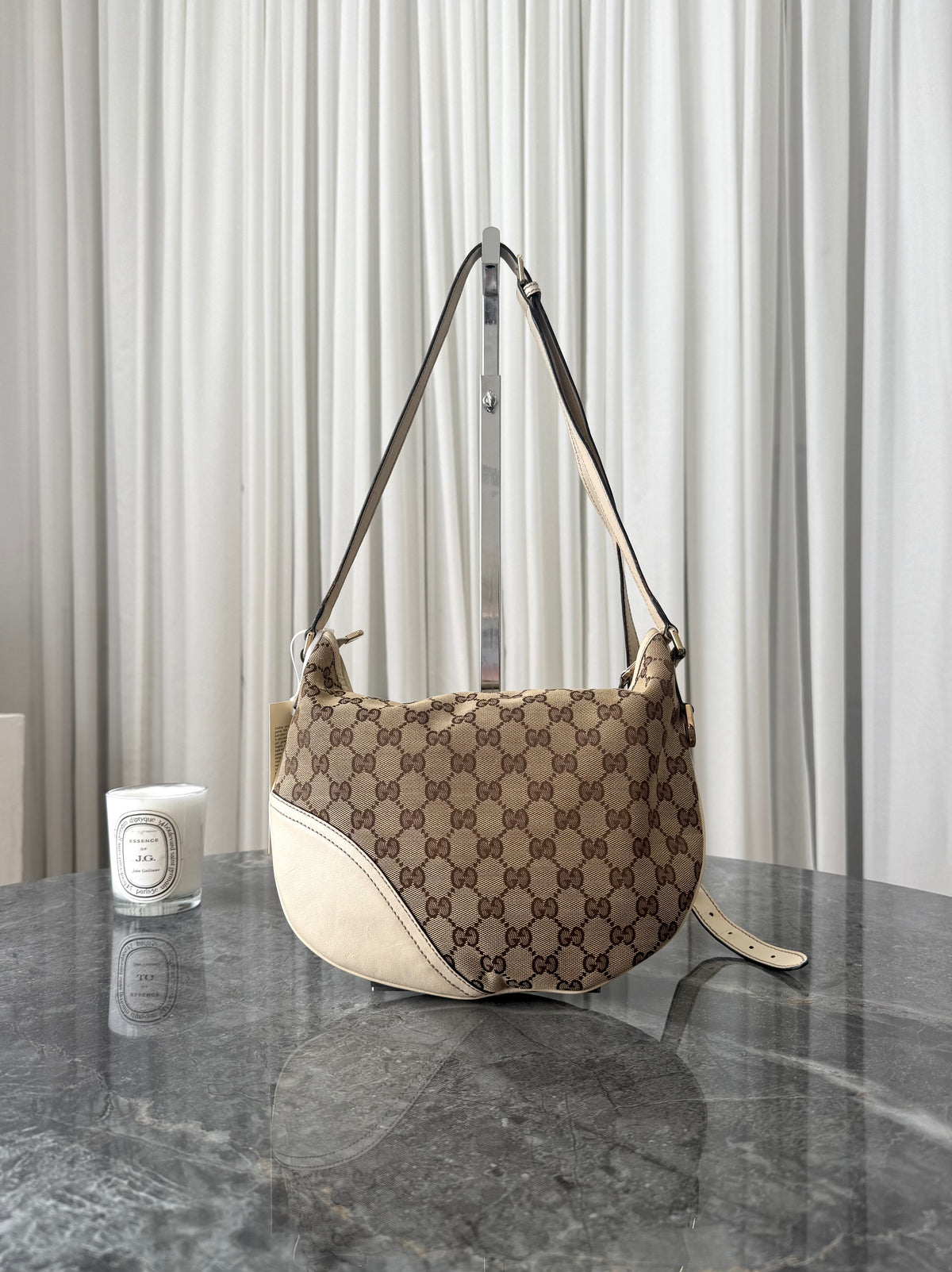 Gucci Sukey crossbody z GG canvasu se zlatým hardwarem, foto 5
