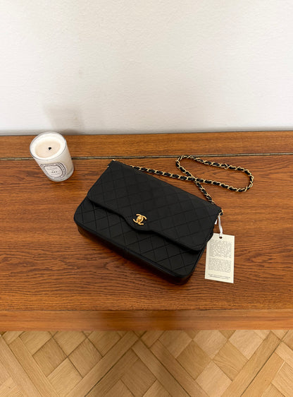 CHANEL BLACK TWIST LOCK FLAP BAG LAMBSKIN GOLD HW