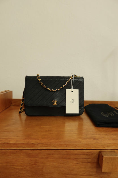 CHANEL DIAGONAL STITCH SINGLE FLAP BAG