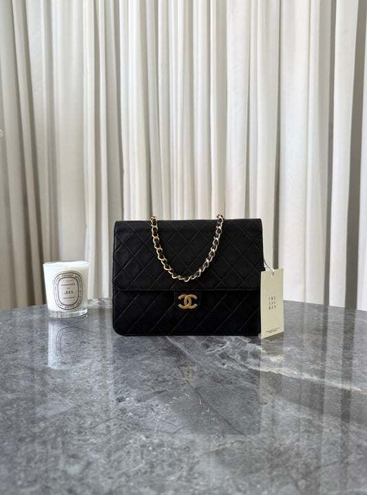 CHANEL CLASSIC SINGLE FLAP BAG LAMBSKIN BLACK 24K GOLD HW