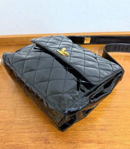 CHANEL TWIST LOCK FLAP PATENT LEATHER