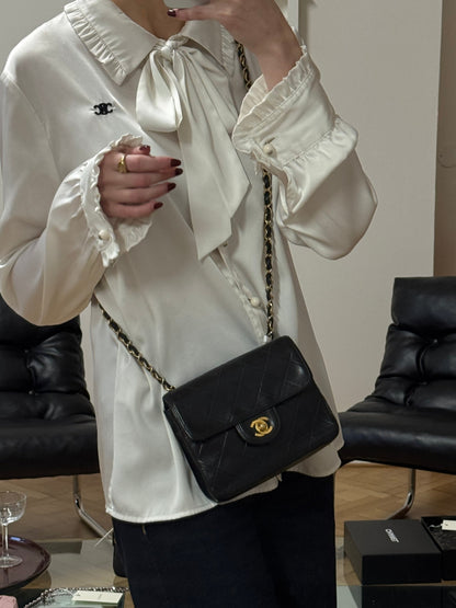 CHANEL CLASSIC SINGLE FLAP BAG TWIST LOCK 24K GOLD