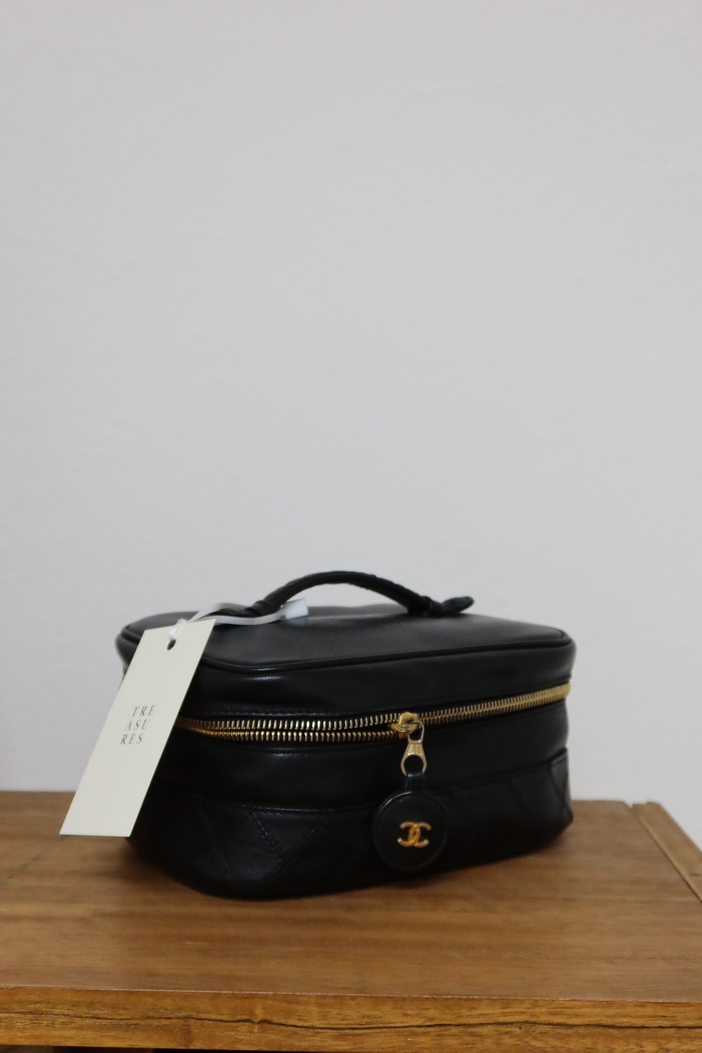 CHANEL VANITY LAMBSKIN