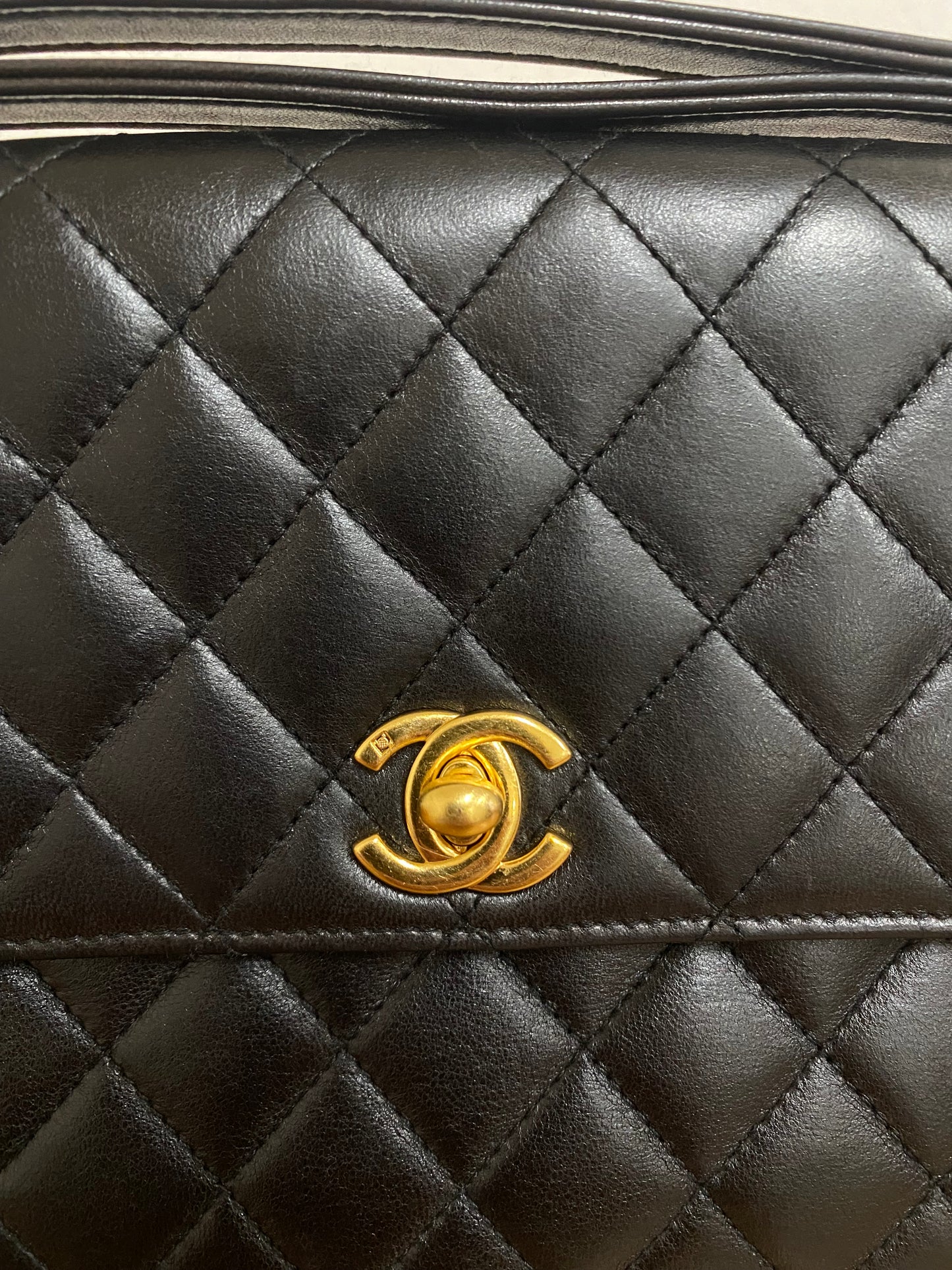 CHANEL TOP HANDLE FLAP TWIST LOCK