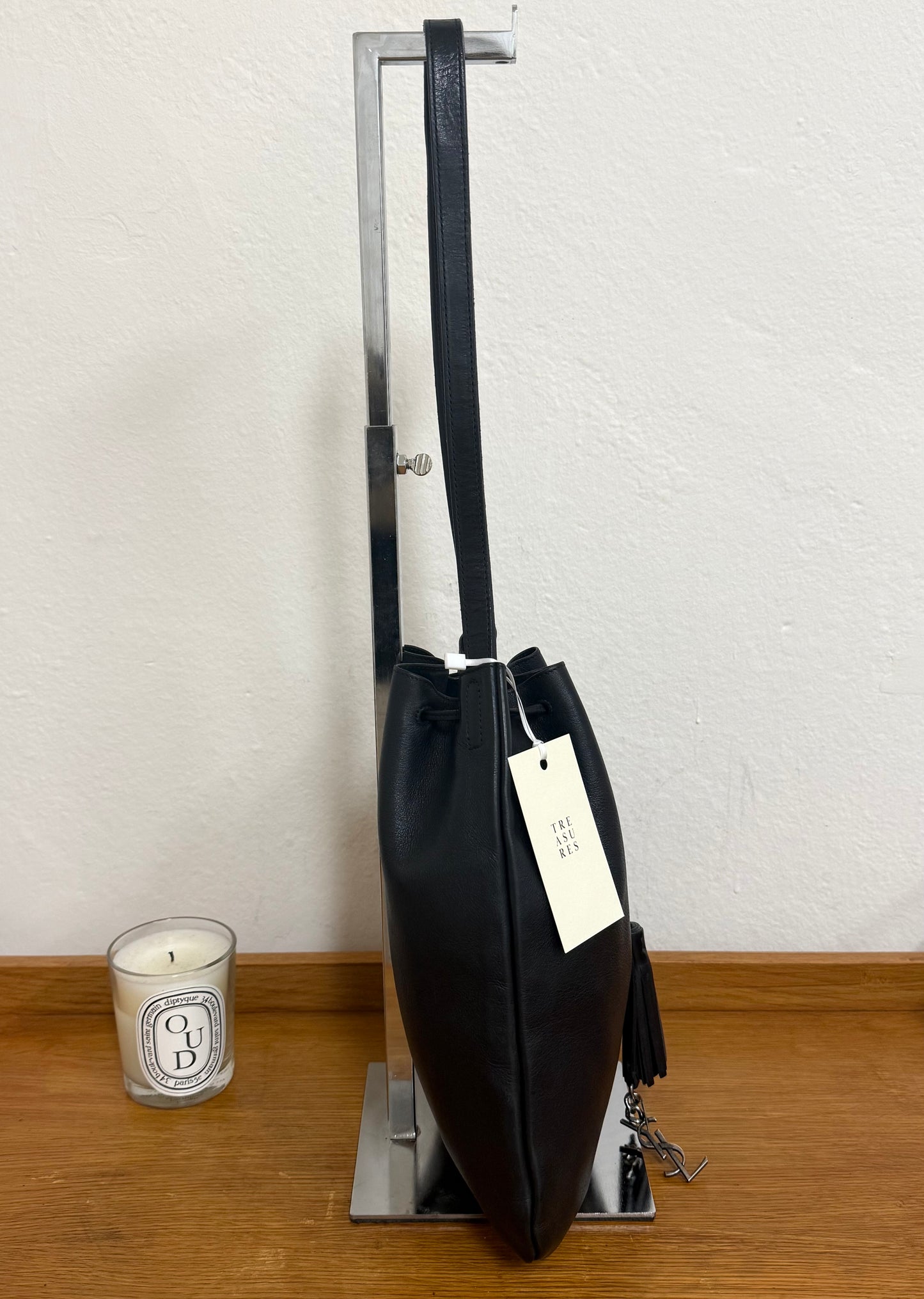 SAINT LAURENT DRAWSTRING BLACK SHOULDER BAG