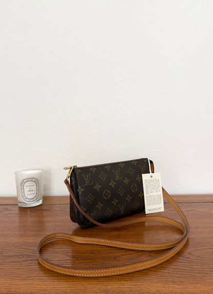 LV POCHETTE