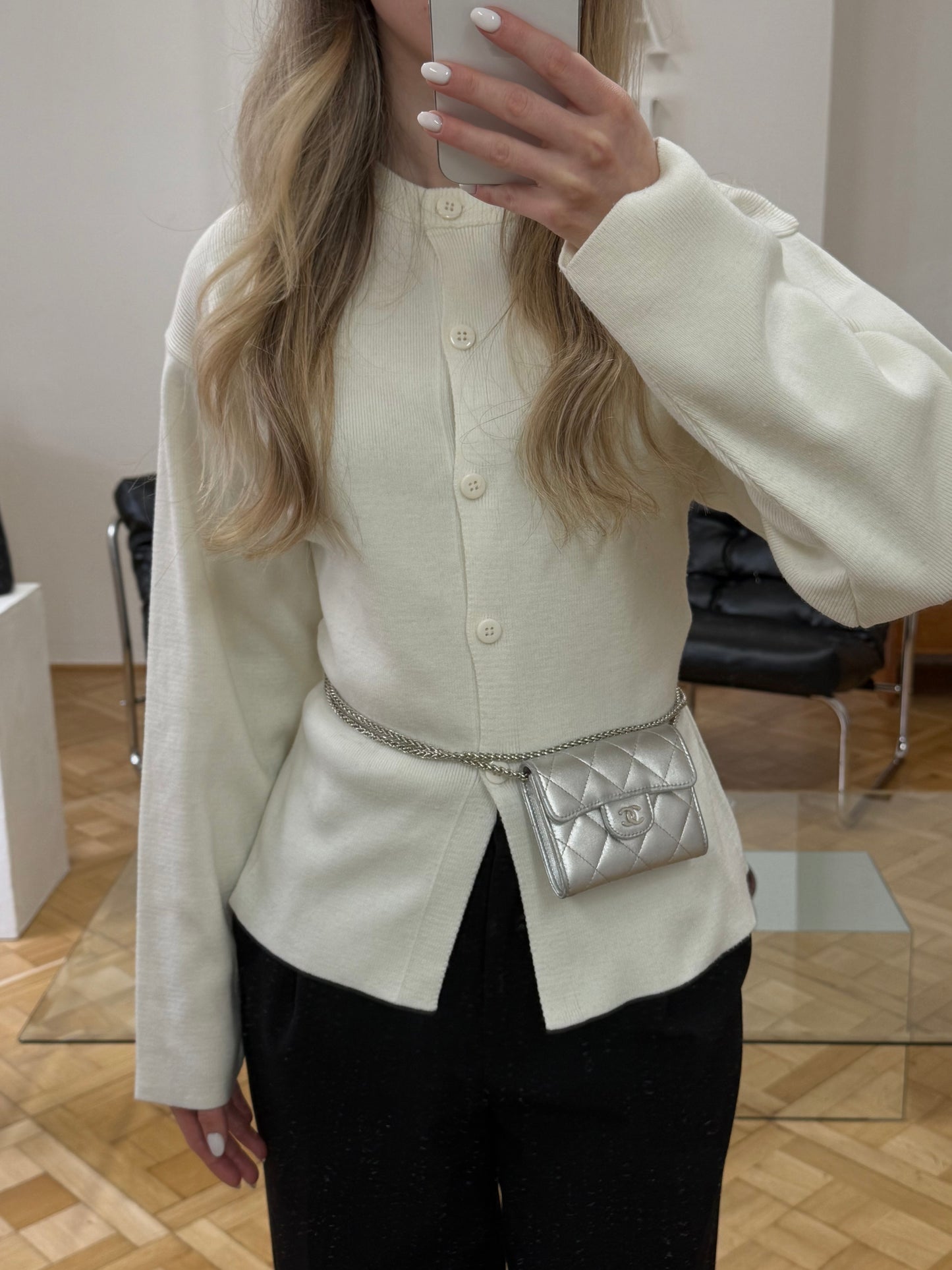 SERIES 22 CHANEL METALLIC SILVER QUILTED WALLET