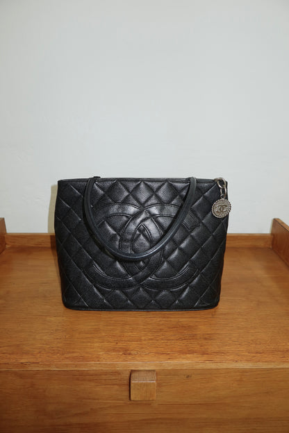 CHANEL CAVIAR MEDALLION TOTE SILVER HW