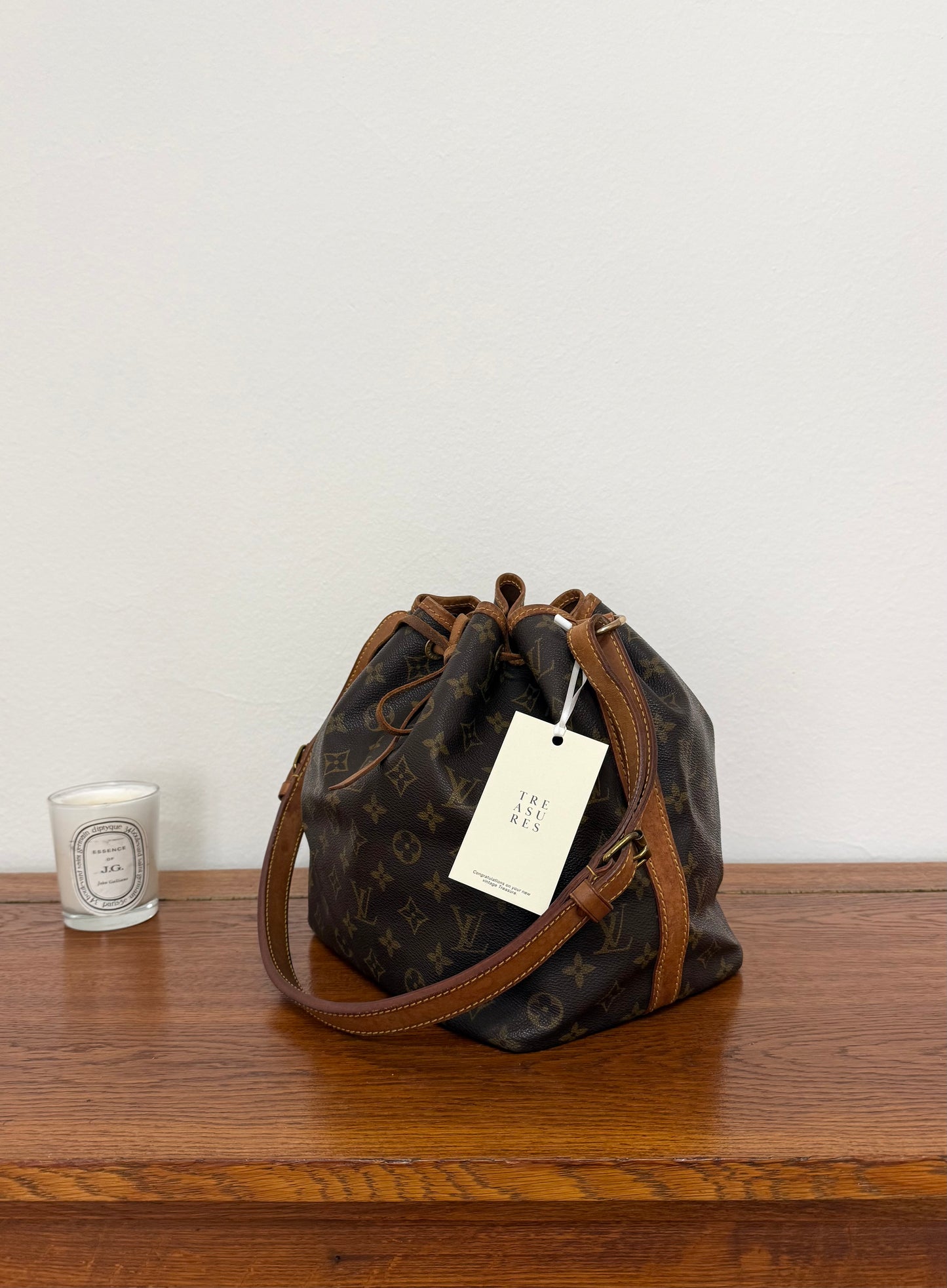 LV PETIT NOÉ MONOGRAM BUCKET BAG 318