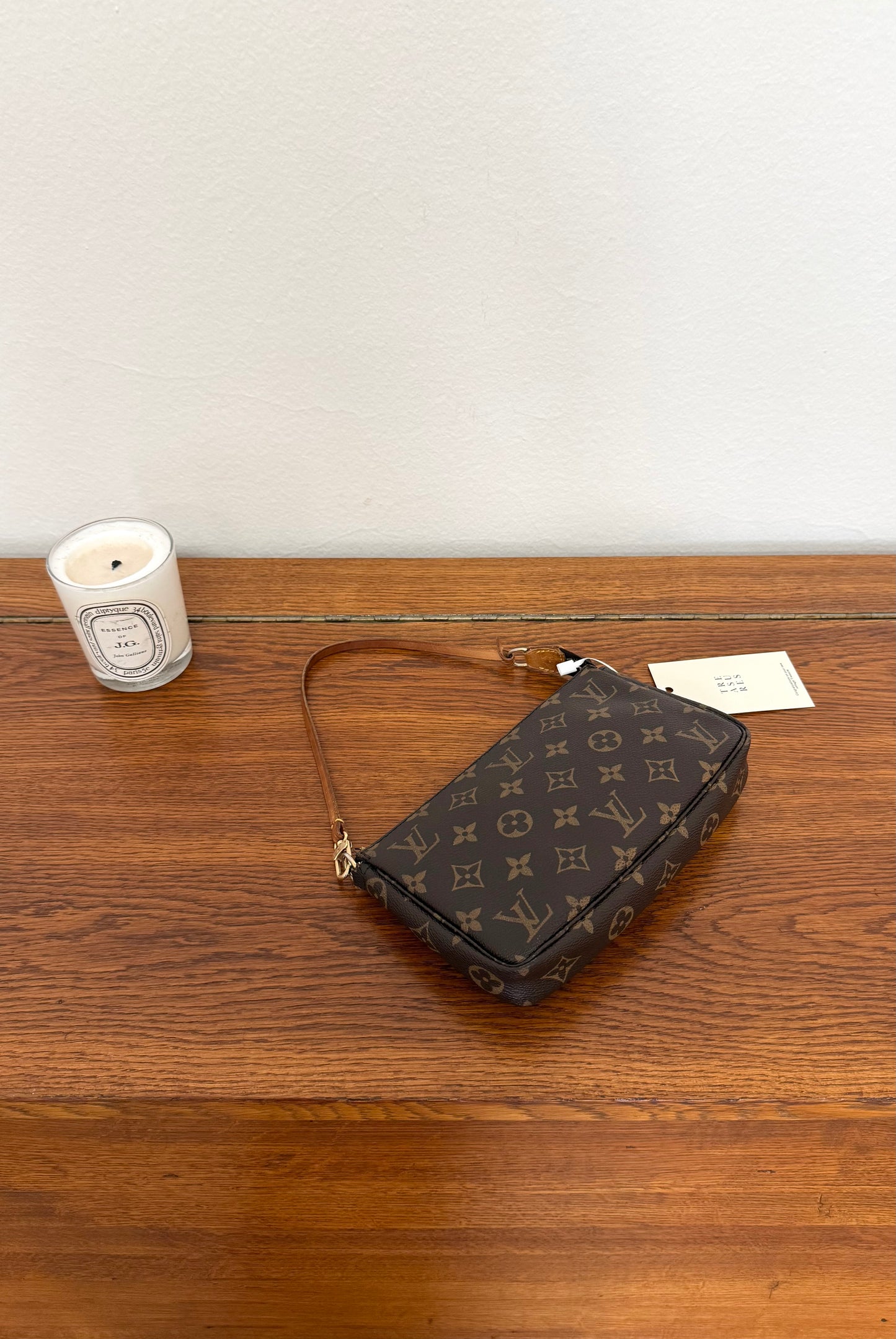 LV POCHETTE 302