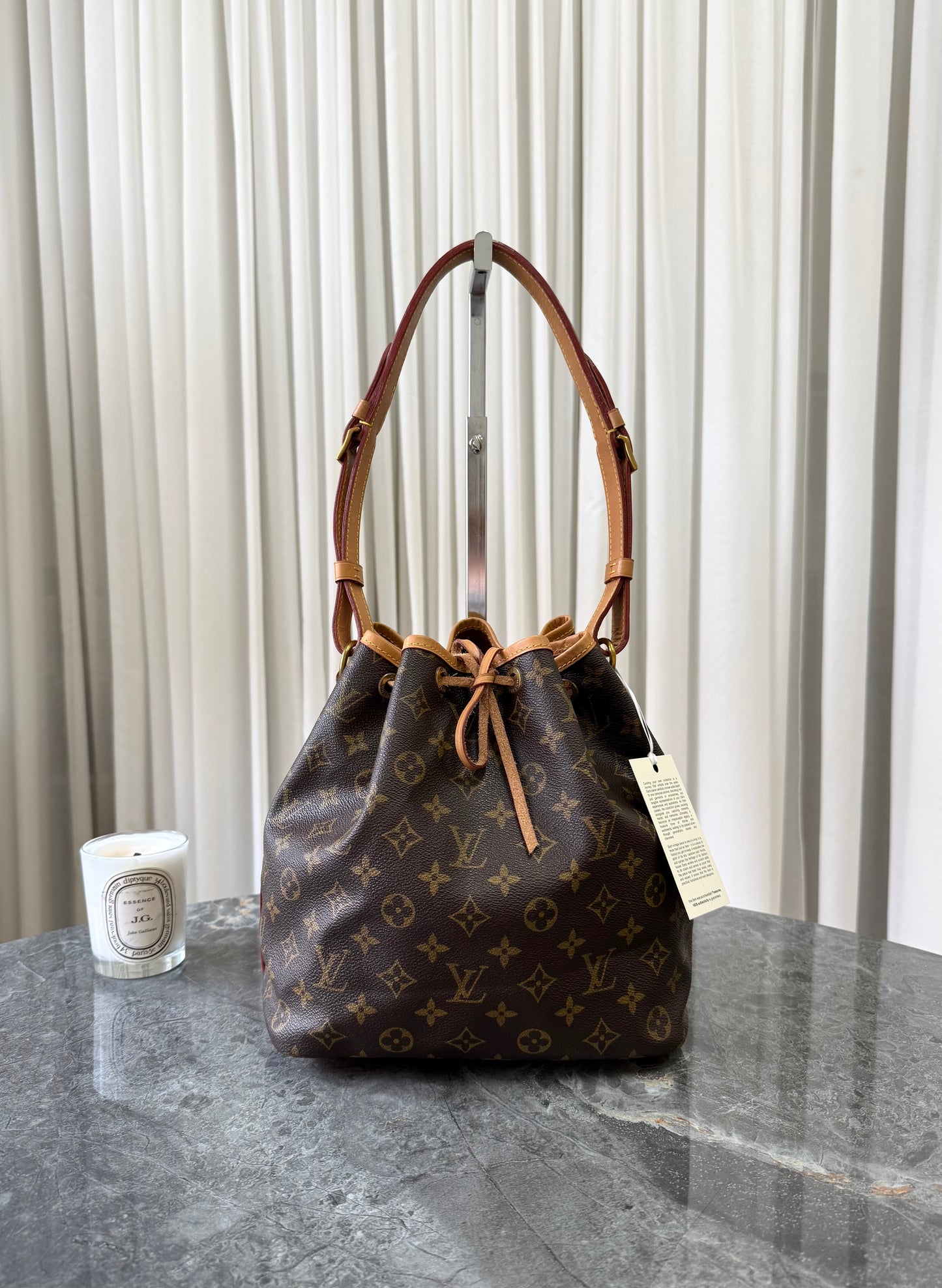 LV PETIT NOÉ MONOGRAM BUCKET BAG