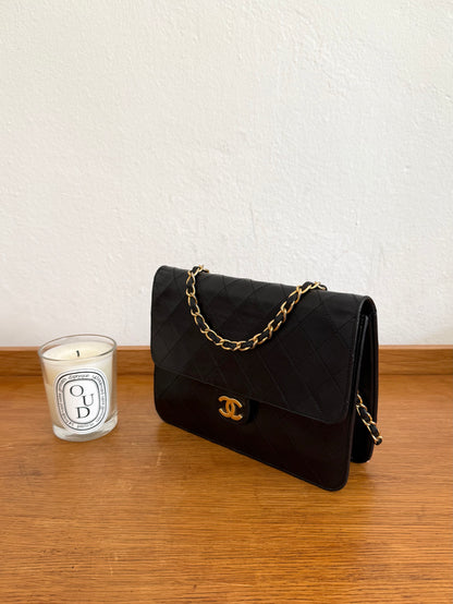 CHANEL CLASSIC SINGLE FLAP BAG LAMBSKIN BLACK 24K GOLD HW