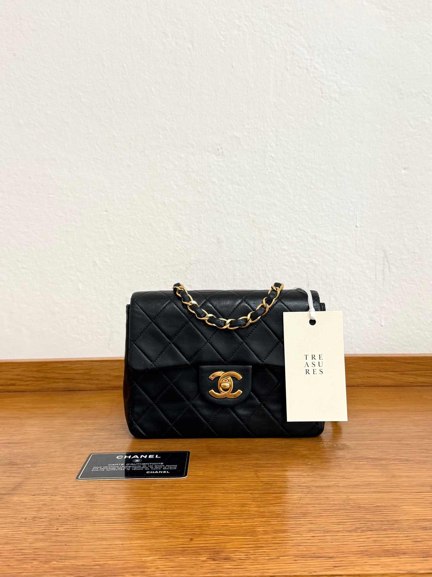 CHANEL SINGLE FLAP BAG BLACK LAMBSKIN