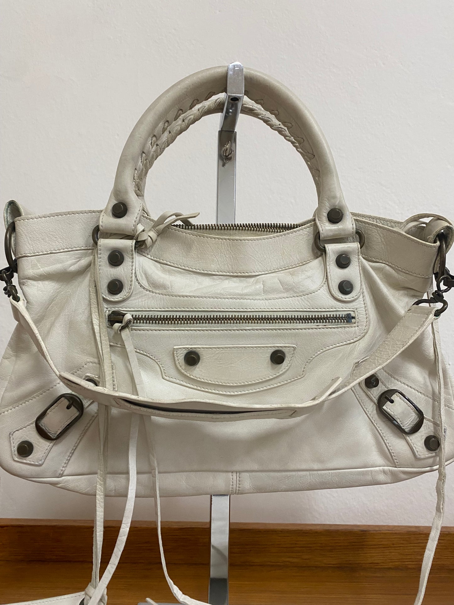 BALENCIAGA FIRST BAG CREAM - ENTRUPY