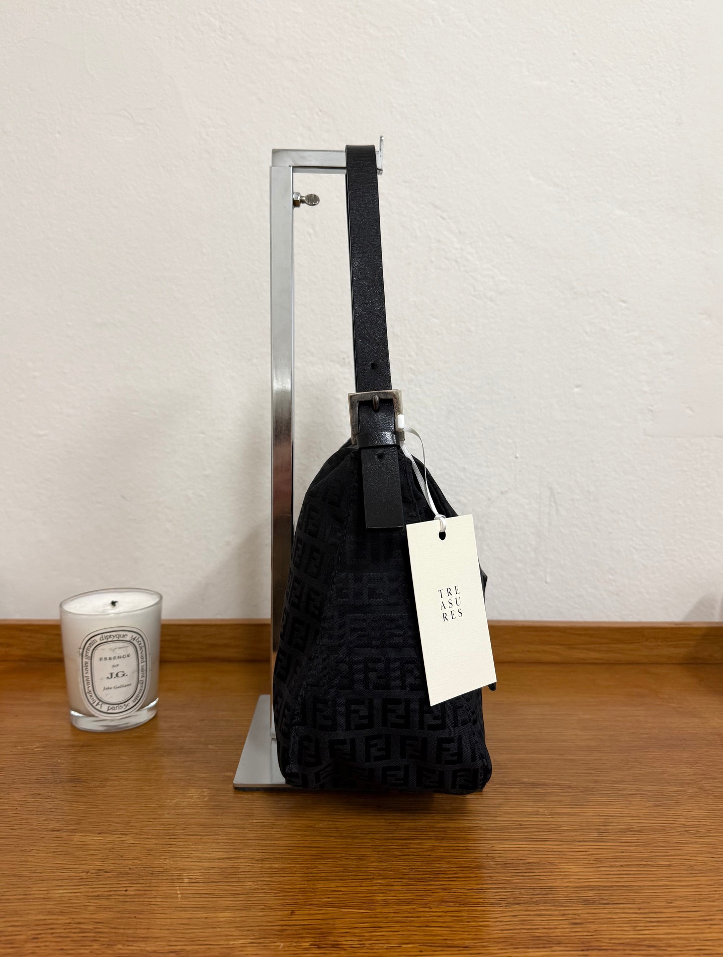 FENDI MAMMA BAGUETTE BLACK ZUCCA