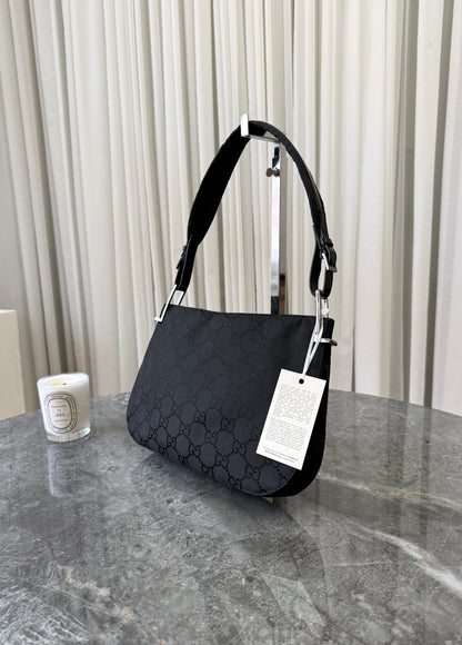 Gucci hobo z černého GG canvasu se stříbrným hardwarem, foto 3