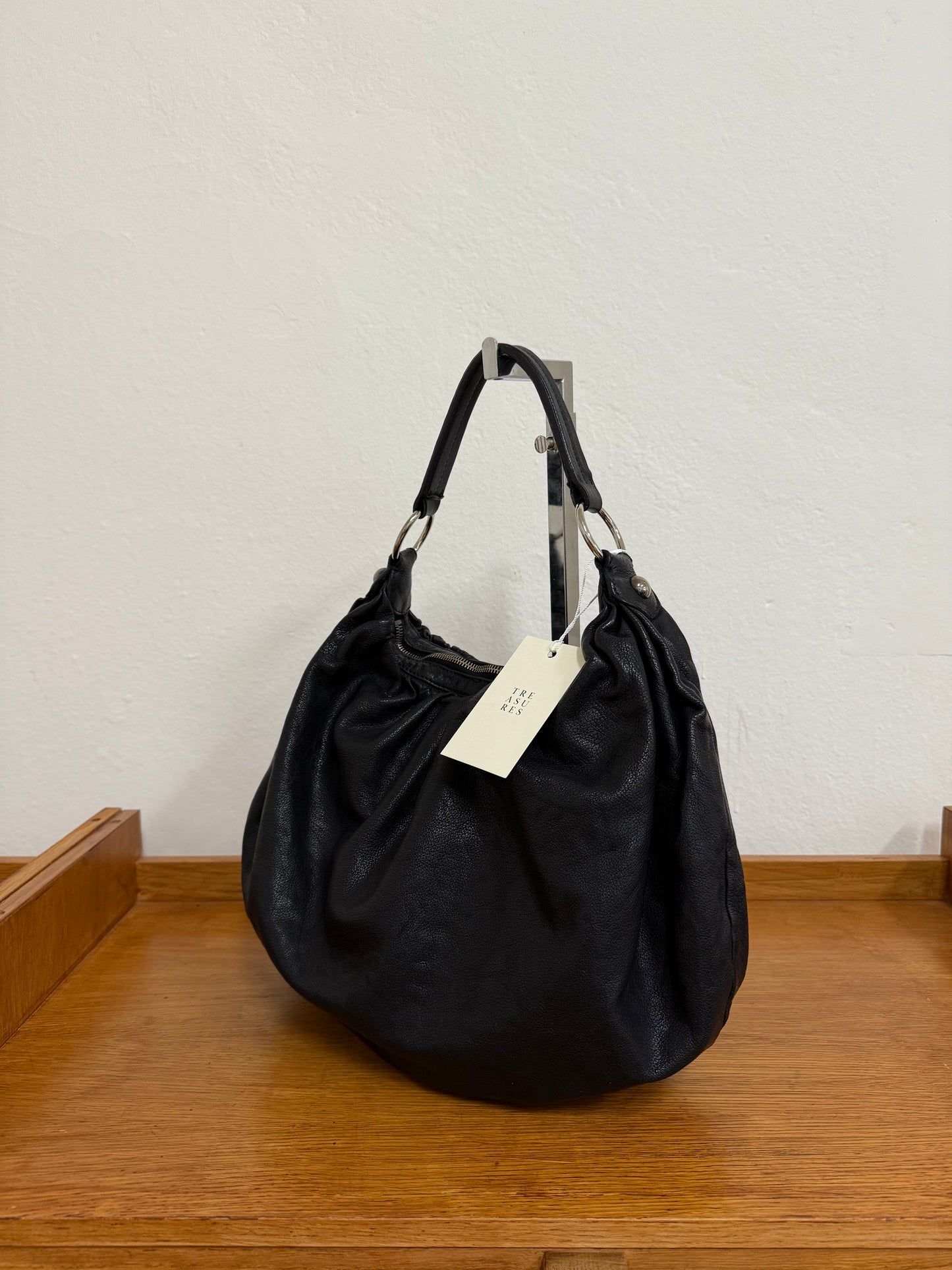 MIU MIU HOBO BAG BLACK