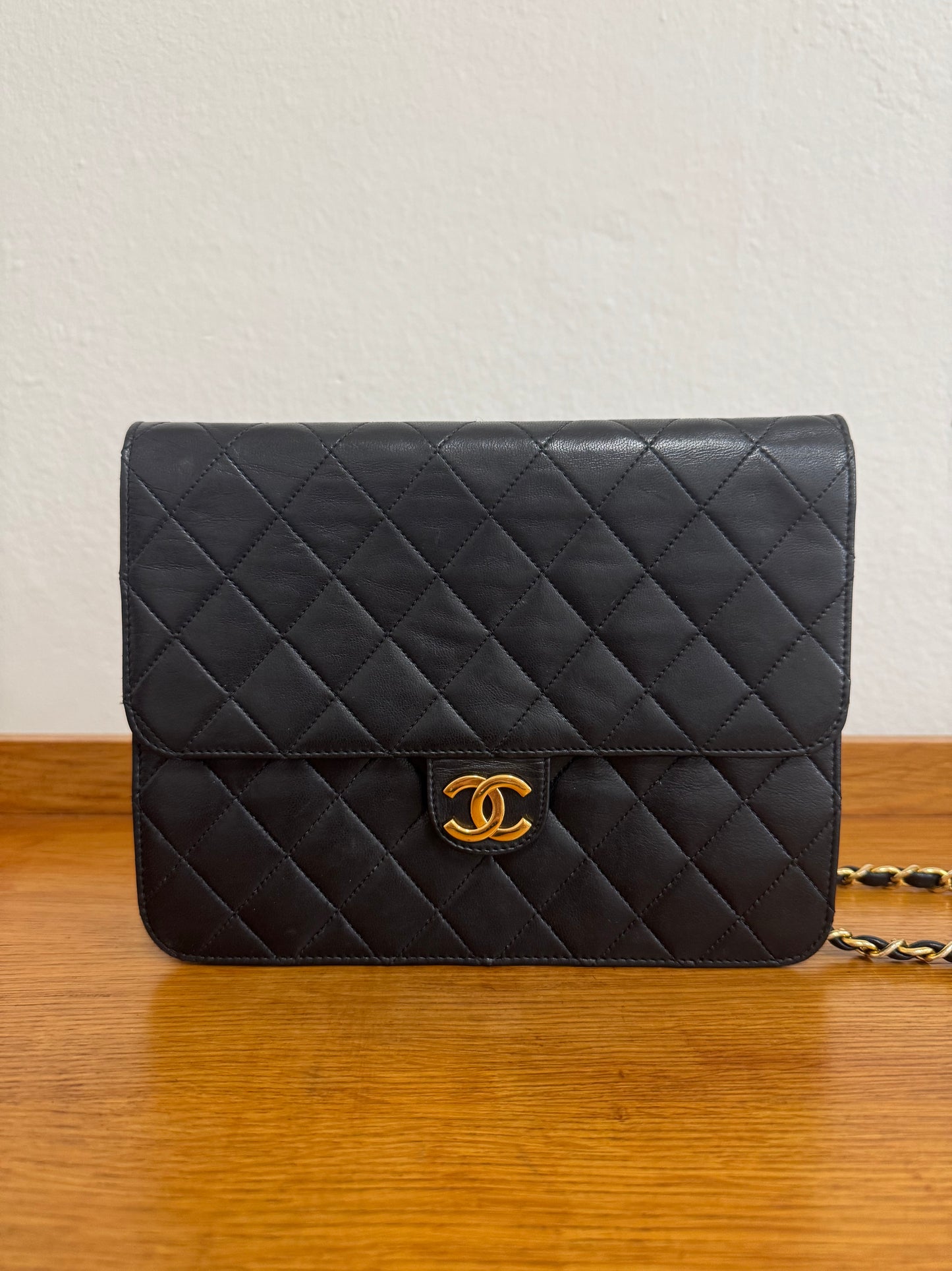 CHANEL LAMBSKIN SINGLE FLAP BAG & BOX & ENTRUPY