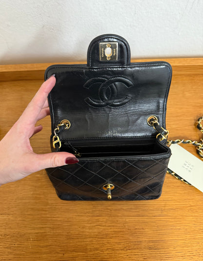 CHANEL CLASSIC SINGLE FLAP BAG TWIST LOCK 24K GOLD