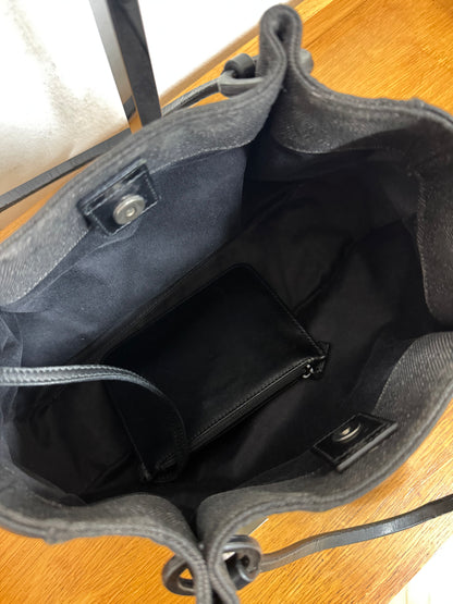 GUCCI GG SHOULDER BAG BLACK & POUCH TOM FORD ERA