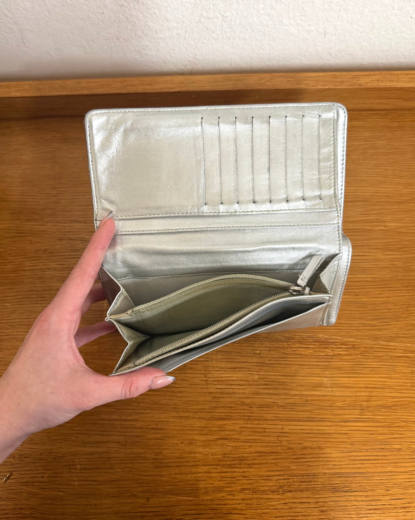 CHANEL WALLET QUILTED SILVER