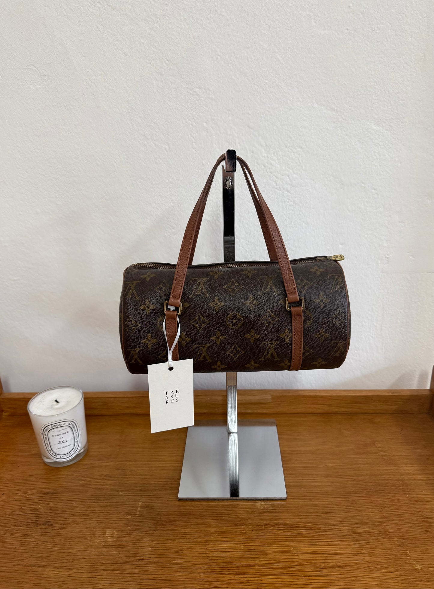 LV PAPILLON 26