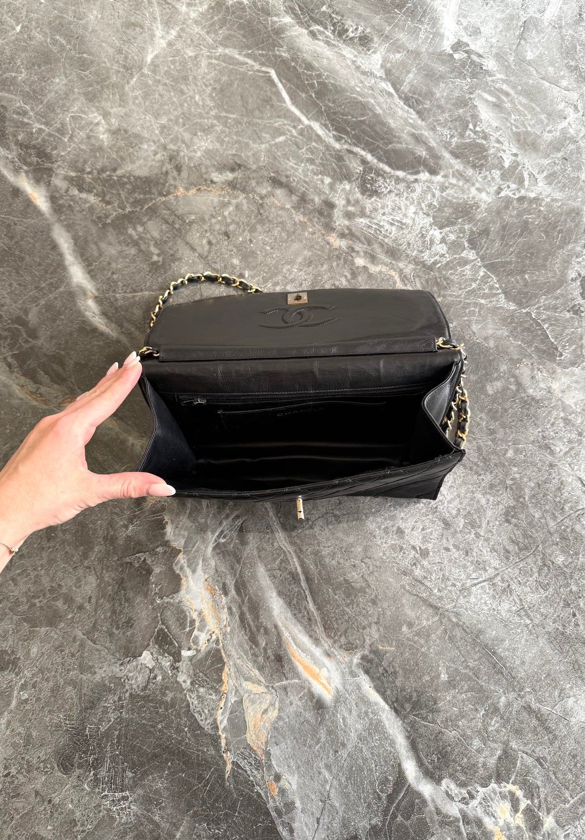 Chanel Single Flap Twist Lock Lambskin Black 24K Gold HW