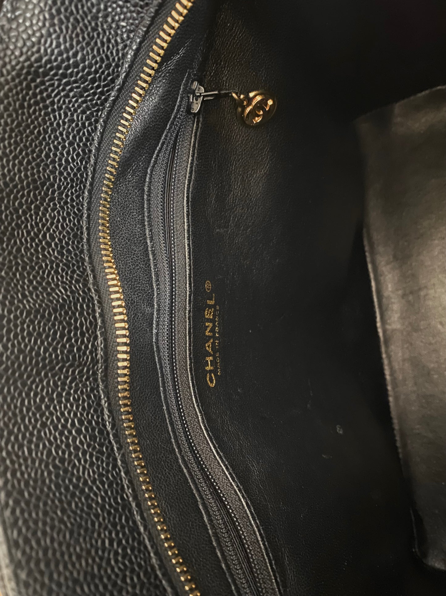 CHANEL CAVIAR MEDALLION TOTE GOLD HW