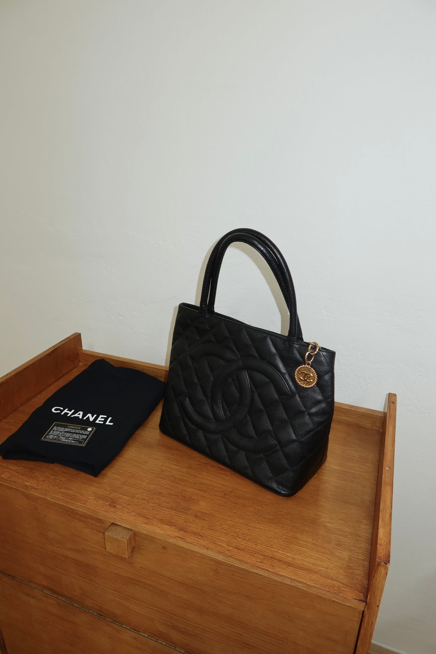 CHANEL CAVIAR MEDALLION TOTE GOLD HW