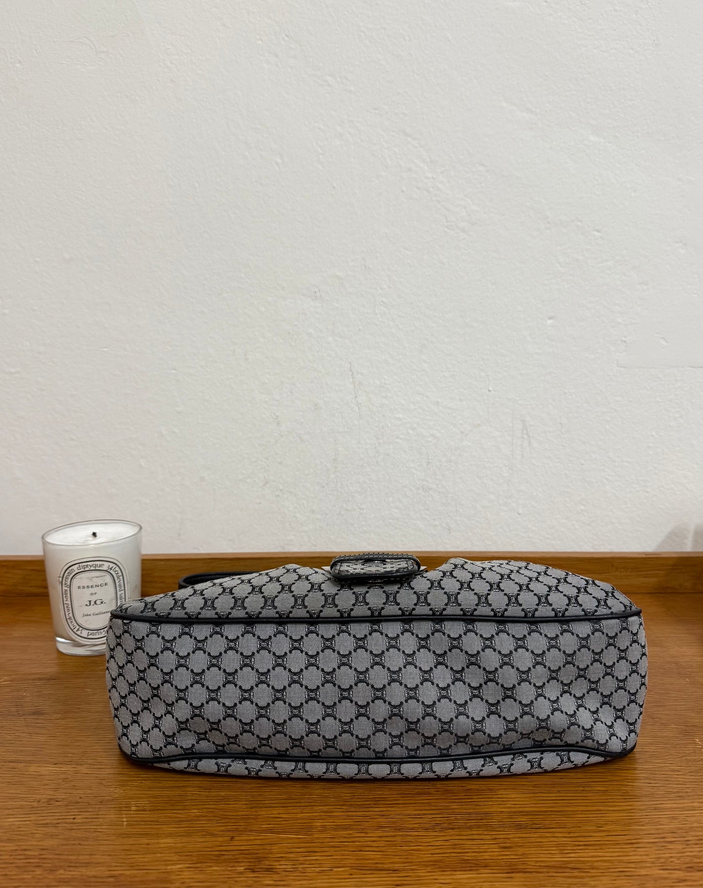 CELINE TRIOMPHE SHOULDER BAG