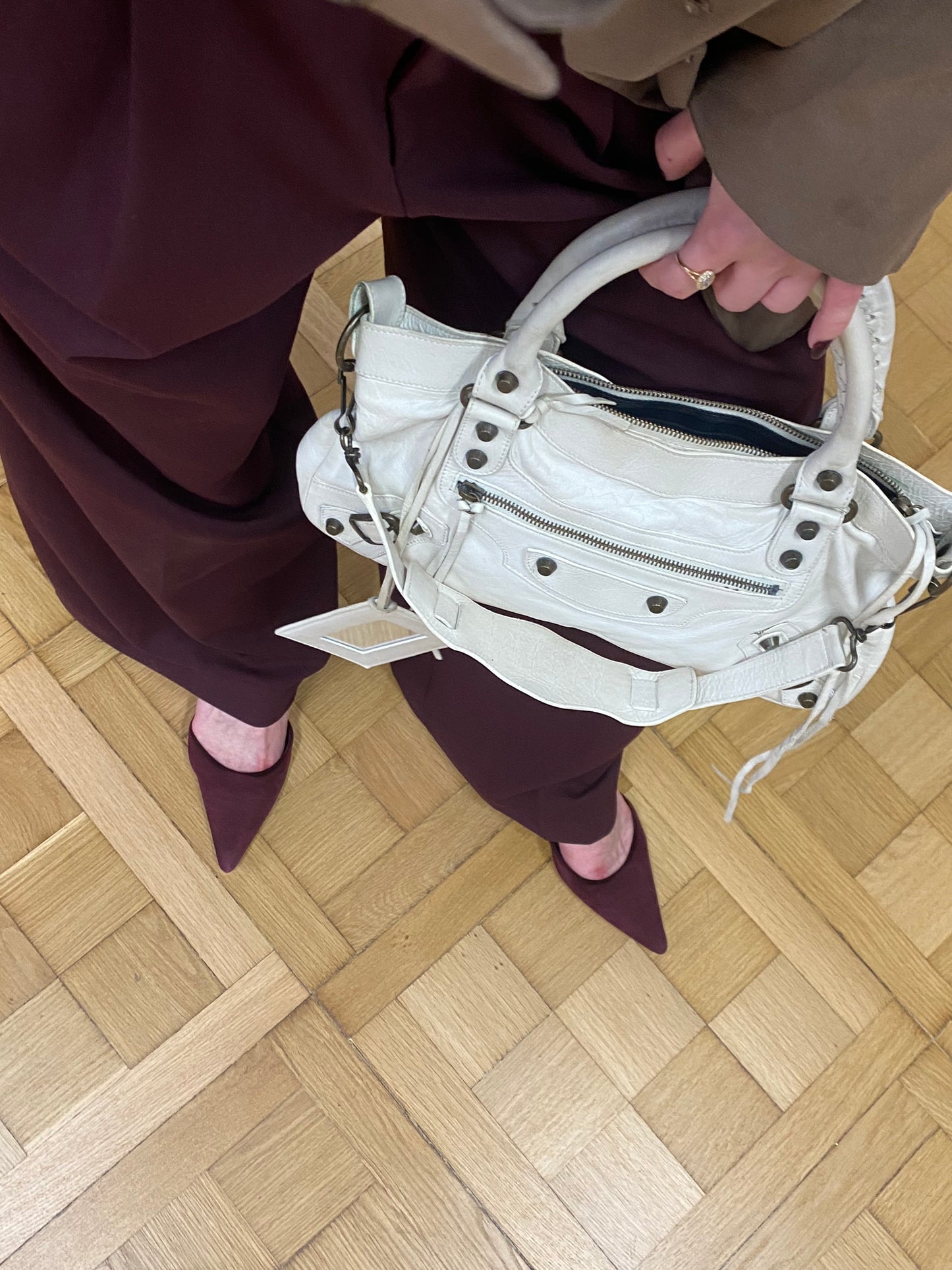 BALENCIAGA FIRST BAG CREAM - ENTRUPY