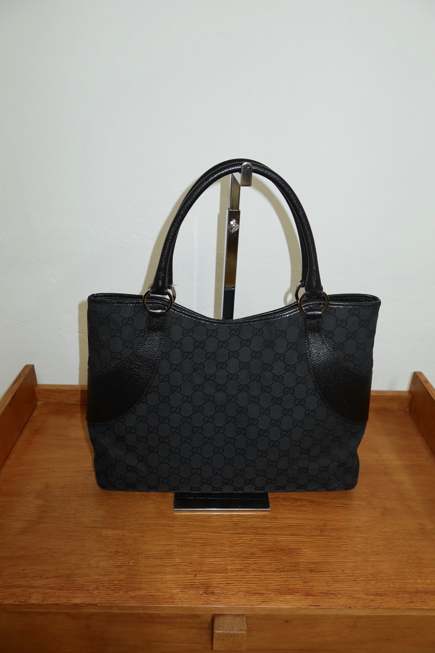GUCCI GG MONOGRAM BLACK TOTE BAG