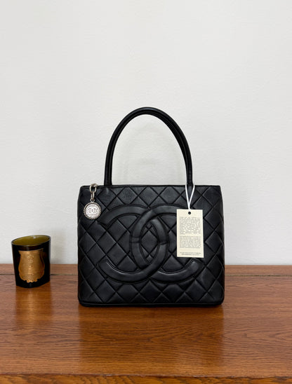 CHANEL MEDALLION TOTE LAMBSKIN SILVER HW